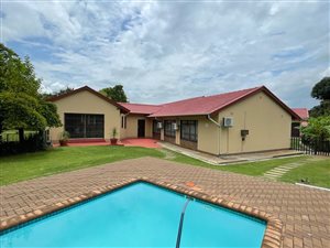 4 Bed House in Hutten Heights