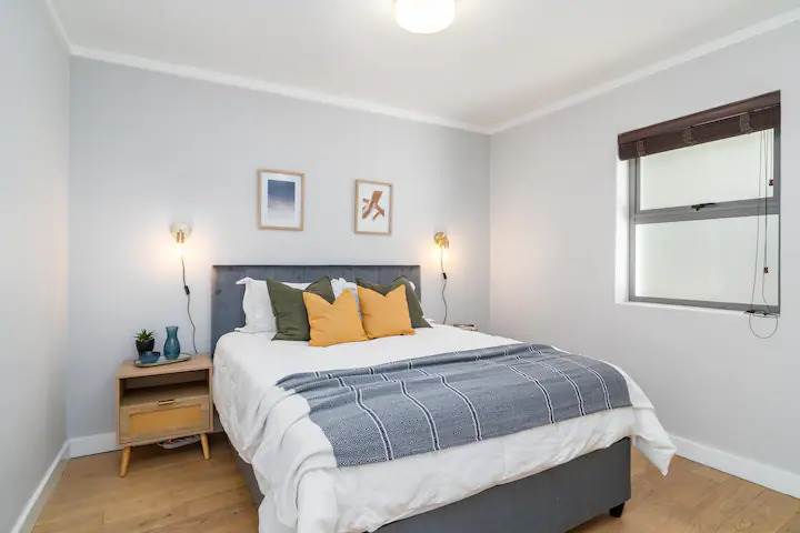 2 Bed Apartment in Cape Town City Centre photo number 16