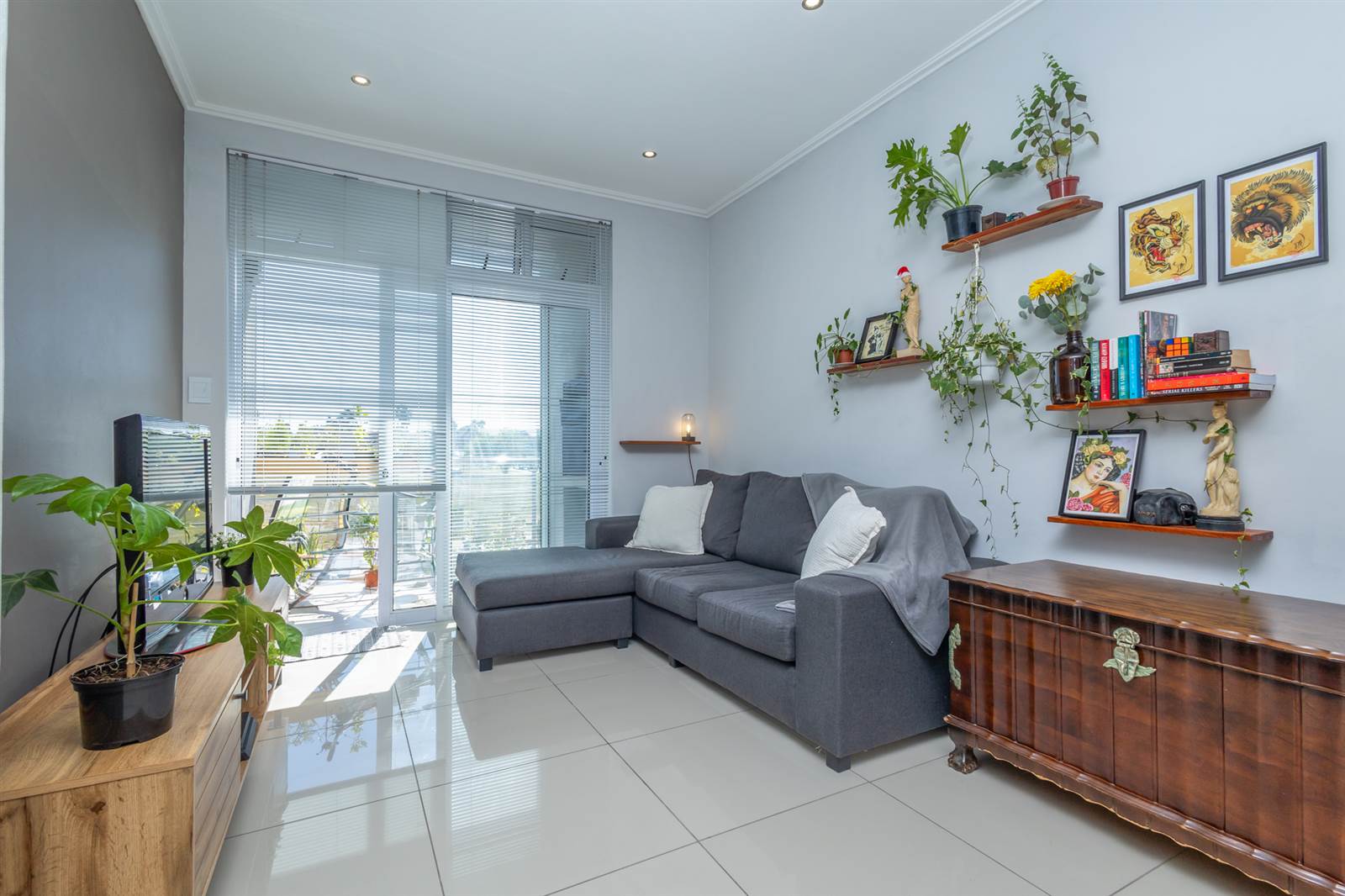 2 Bed Apartment in Durbanville Central photo number 7