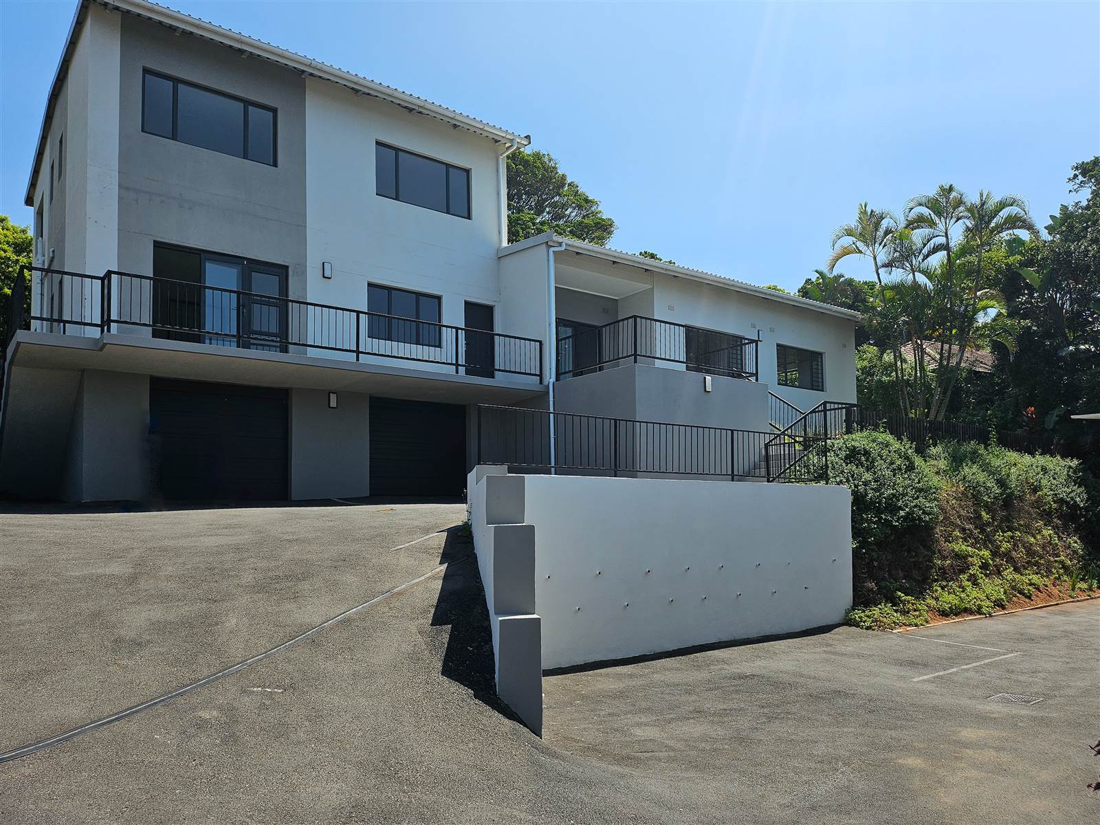 3 Bed Townhouse in Doonside photo number 1