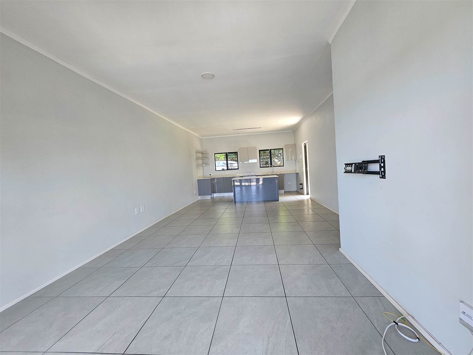 3 Bed Townhouse in Doonside photo number 7