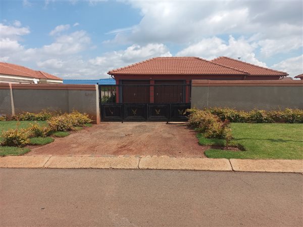3 Bedroom House 3 Bedroom House