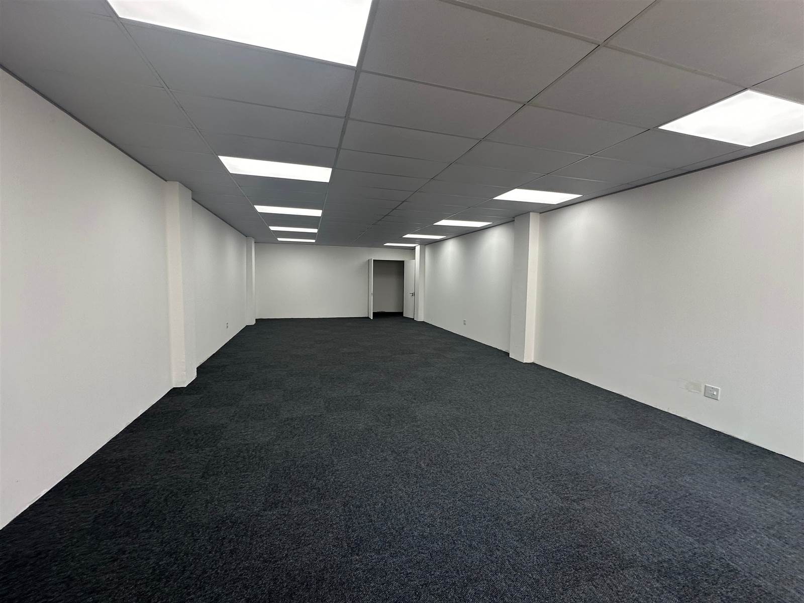 79  m² Commercial space in New Redruth photo number 8