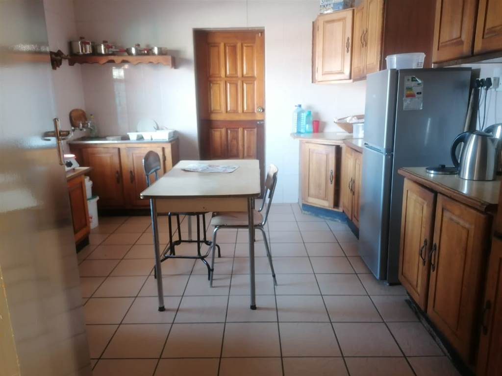 4 Bed House in Tlhabane photo number 5