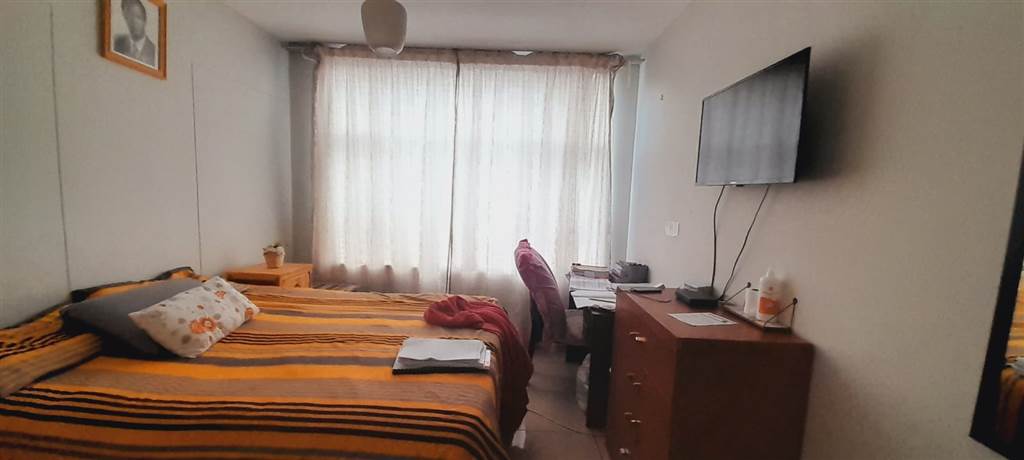 2 Bed Flat in Gezina photo number 19