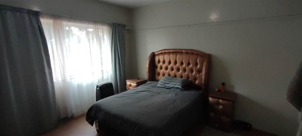 1 Bed Apartment in Stilfontein photo number 10