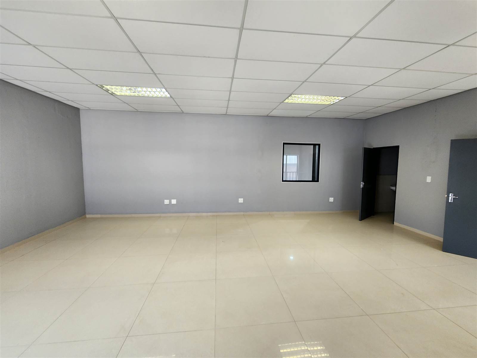 677  m² Industrial space in Roodepoort Central photo number 14