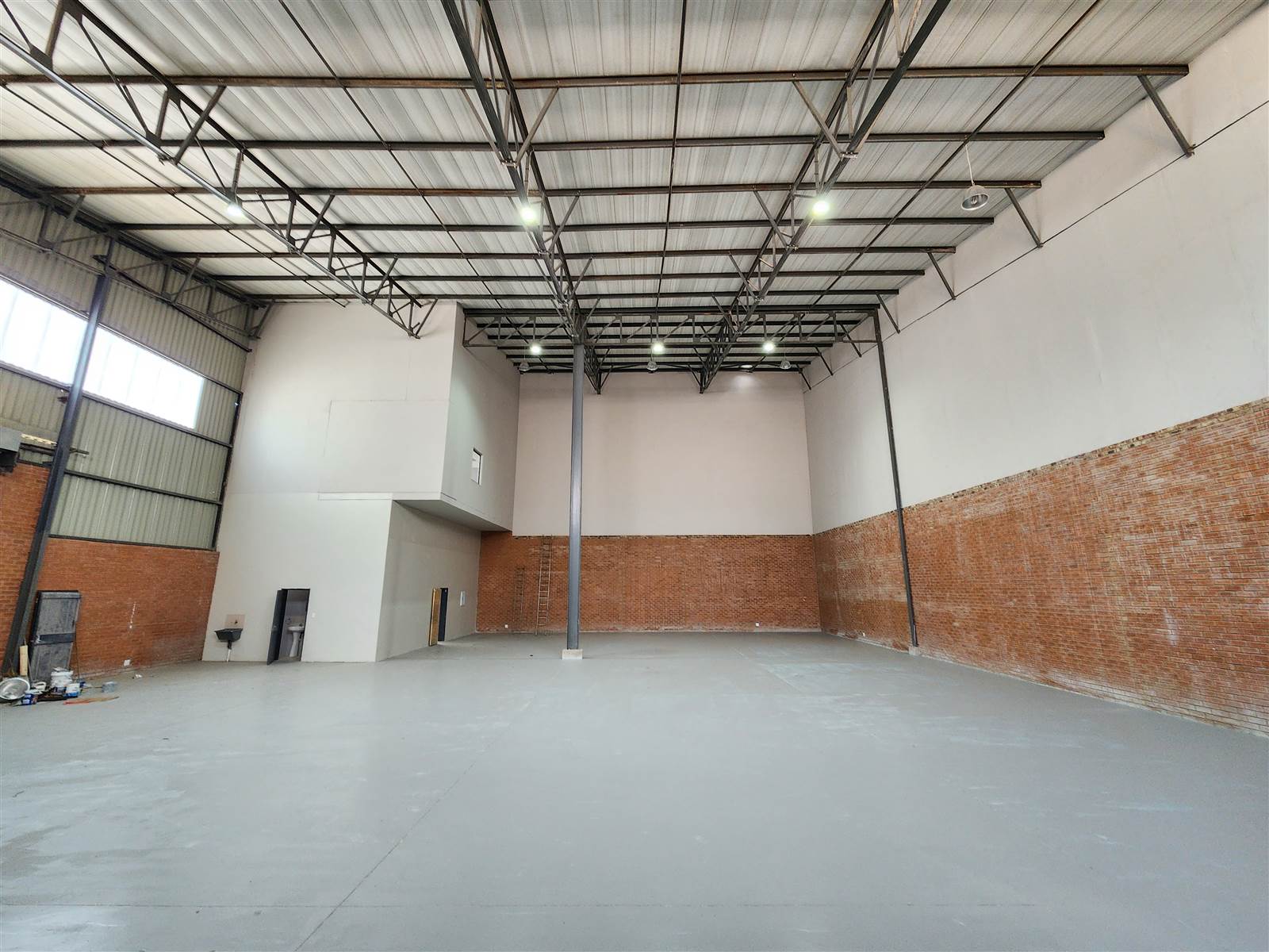 677  m² Industrial space in Roodepoort Central photo number 5