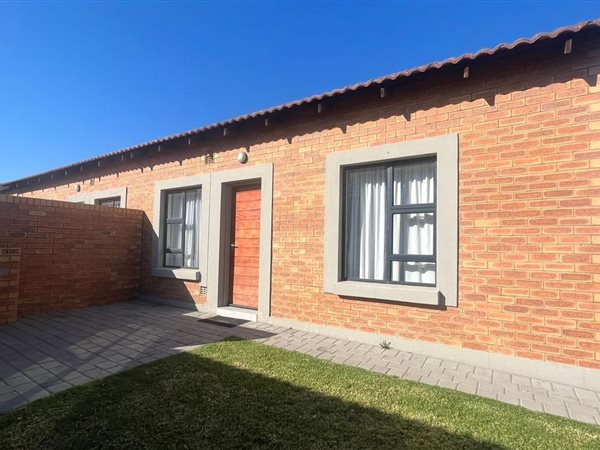 2 Bedroom Townhouse 2 Bedroom Townhouse