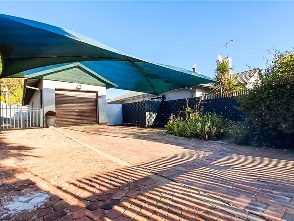 2 Bedroom House 2 Bedroom House