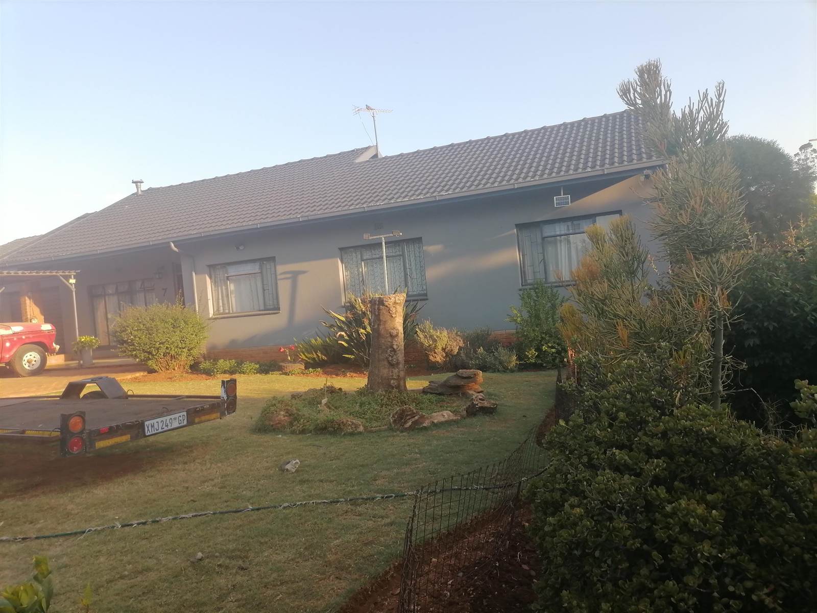3 Bed House in Clayville photo number 2