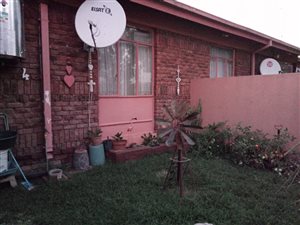 2 Bed Townhouse in Hermanstad