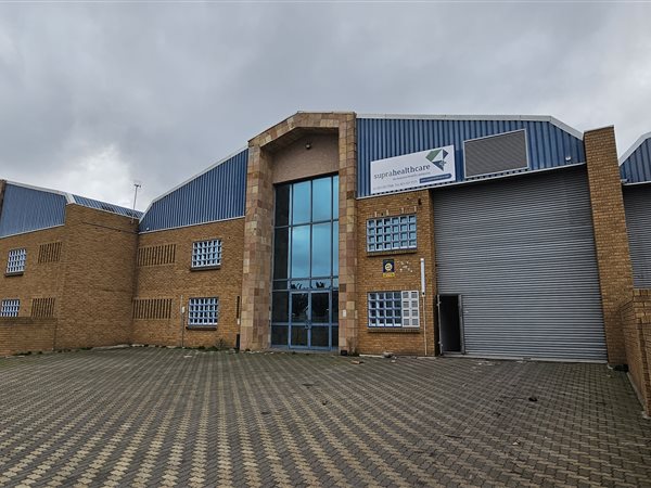 1 080  m² Industrial space