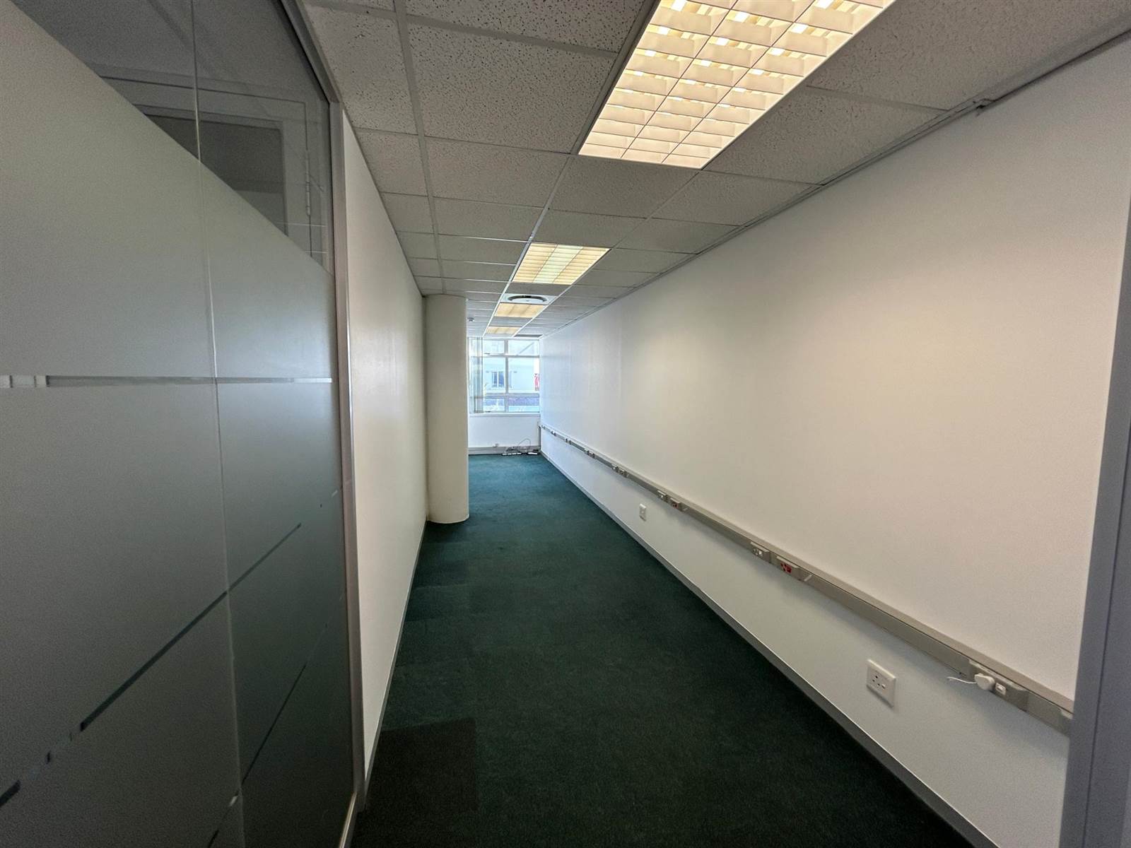 123  m² Office Space in Claremont photo number 8