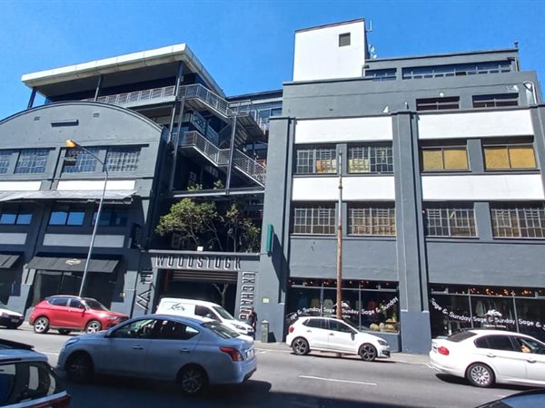 117  m² Commercial space in Woodstock