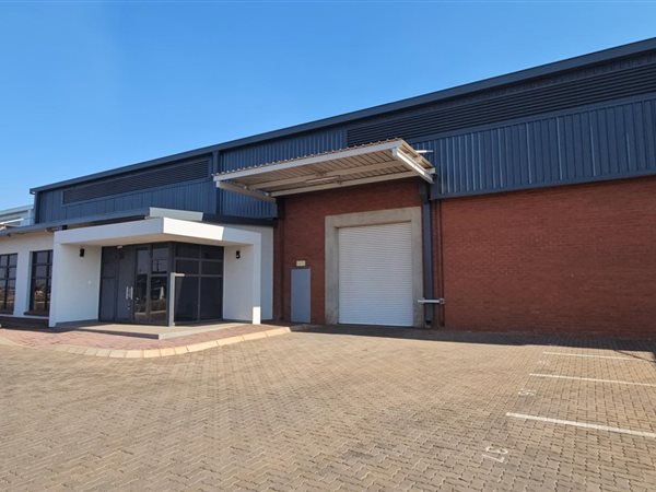 1 730  m² Industrial space