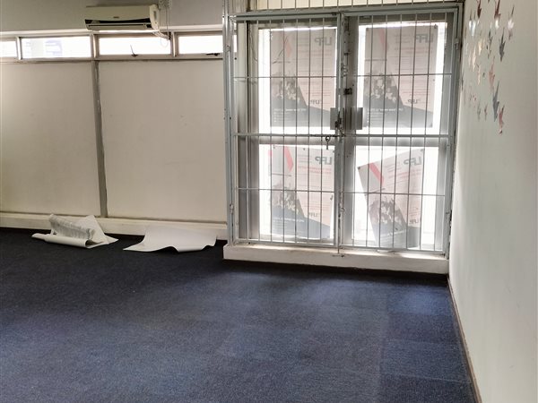 403  m² Commercial space in Greyville