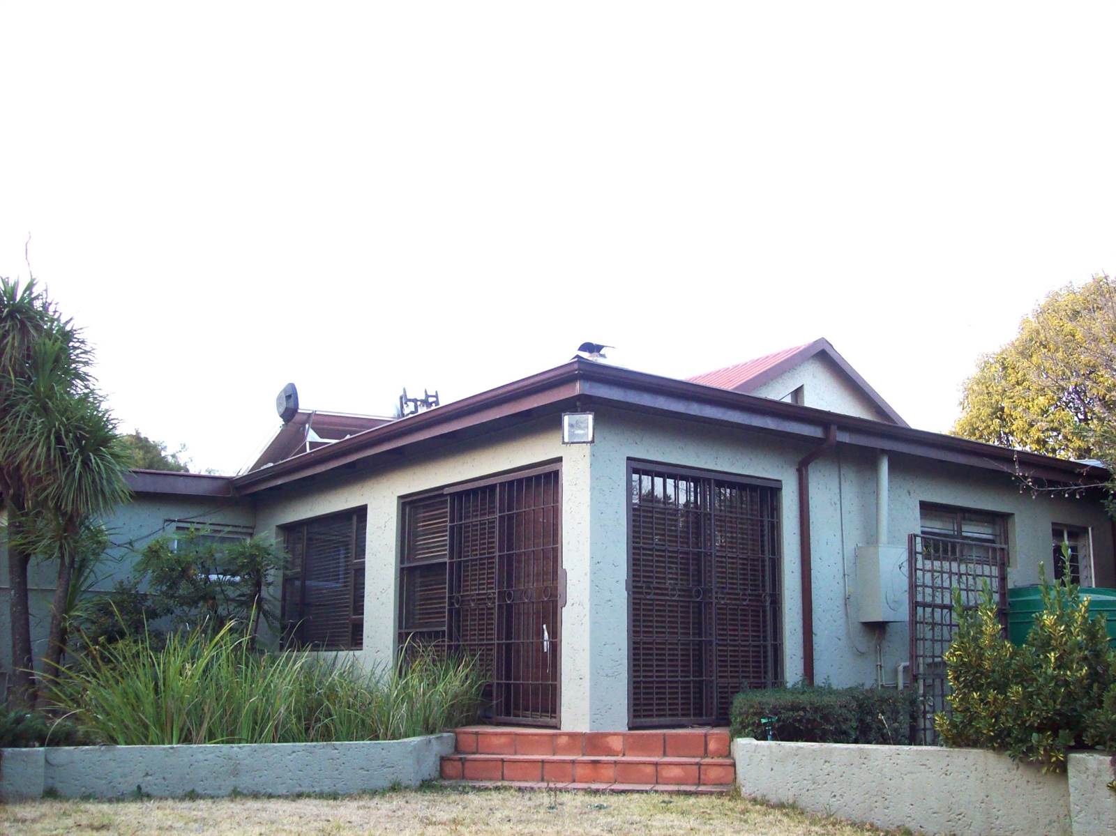8 Bed House in President Park photo number 26