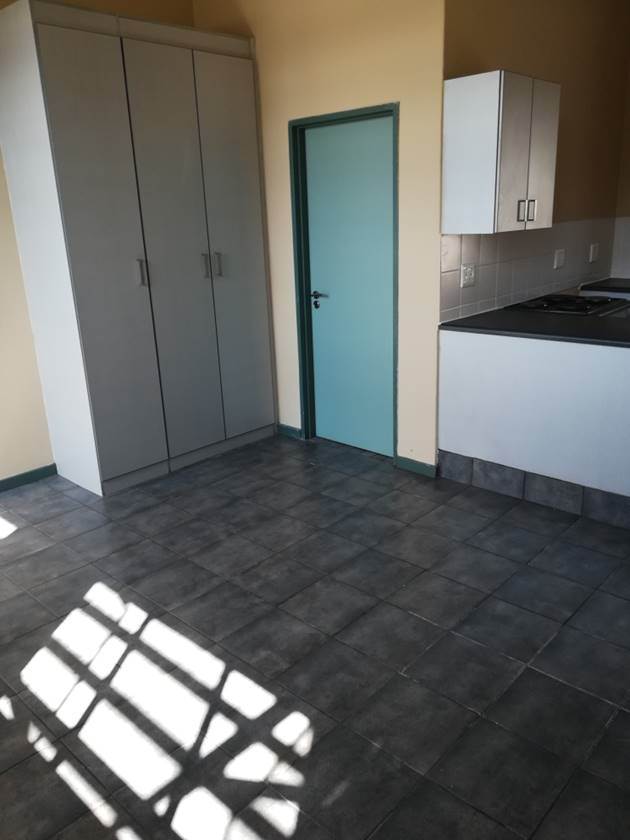 Bachelor apartment in Auckland Park photo number 5