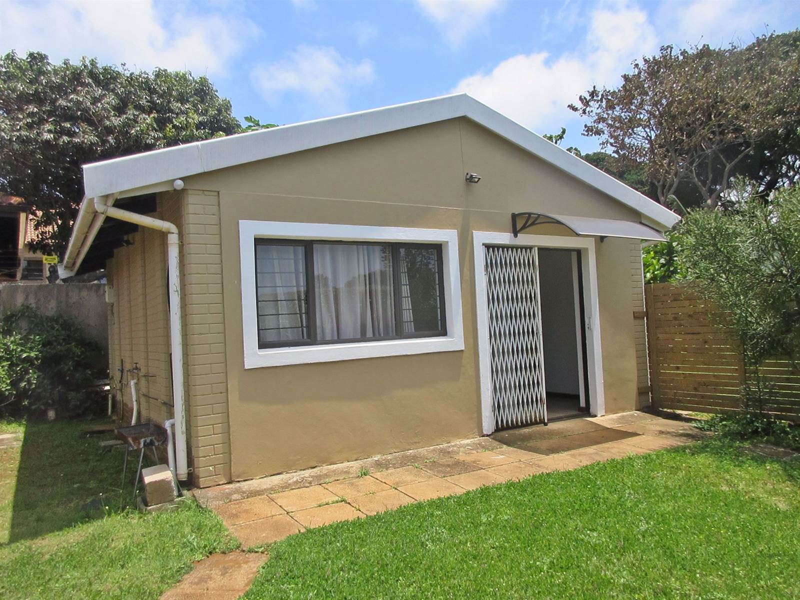 1 Bed House in Durban North photo number 1