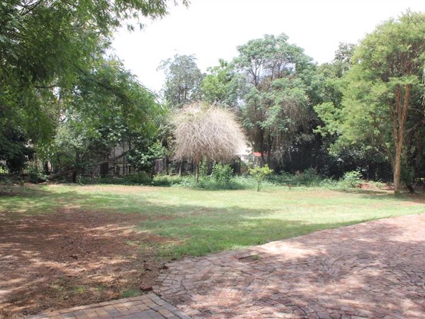 1276 m² Land available in Waterkloof