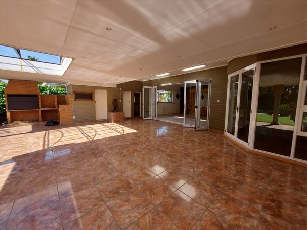 4 Bedroom House 4 Bedroom House
