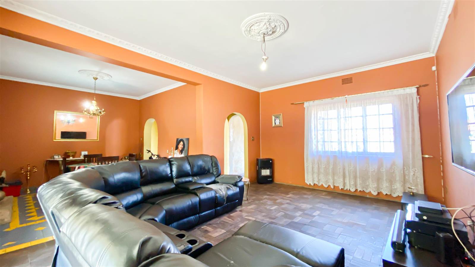 3 Bed House in Malvern East photo number 6