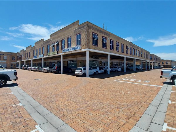 114  m² Commercial space in Montague Gardens