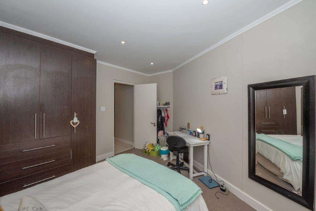 3 Bed Apartment in St Georges Park photo number 29