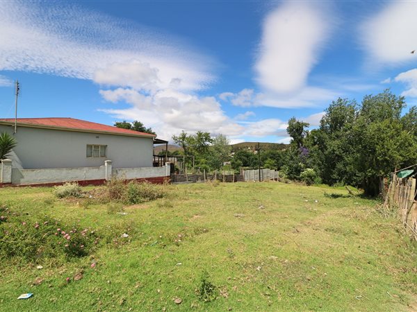 783 m² Land