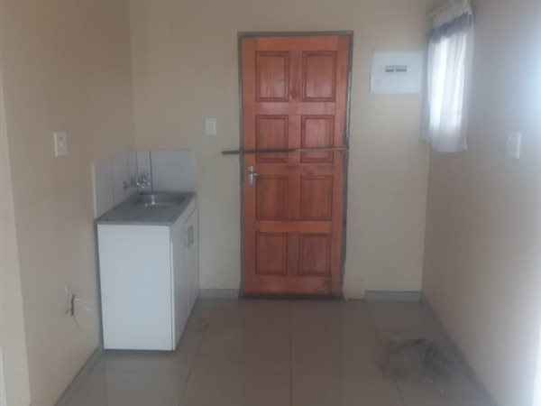 2 Bedroom House 2 Bedroom House