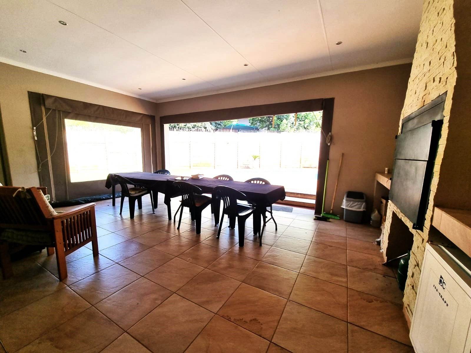 5 Bed House in Garsfontein photo number 29