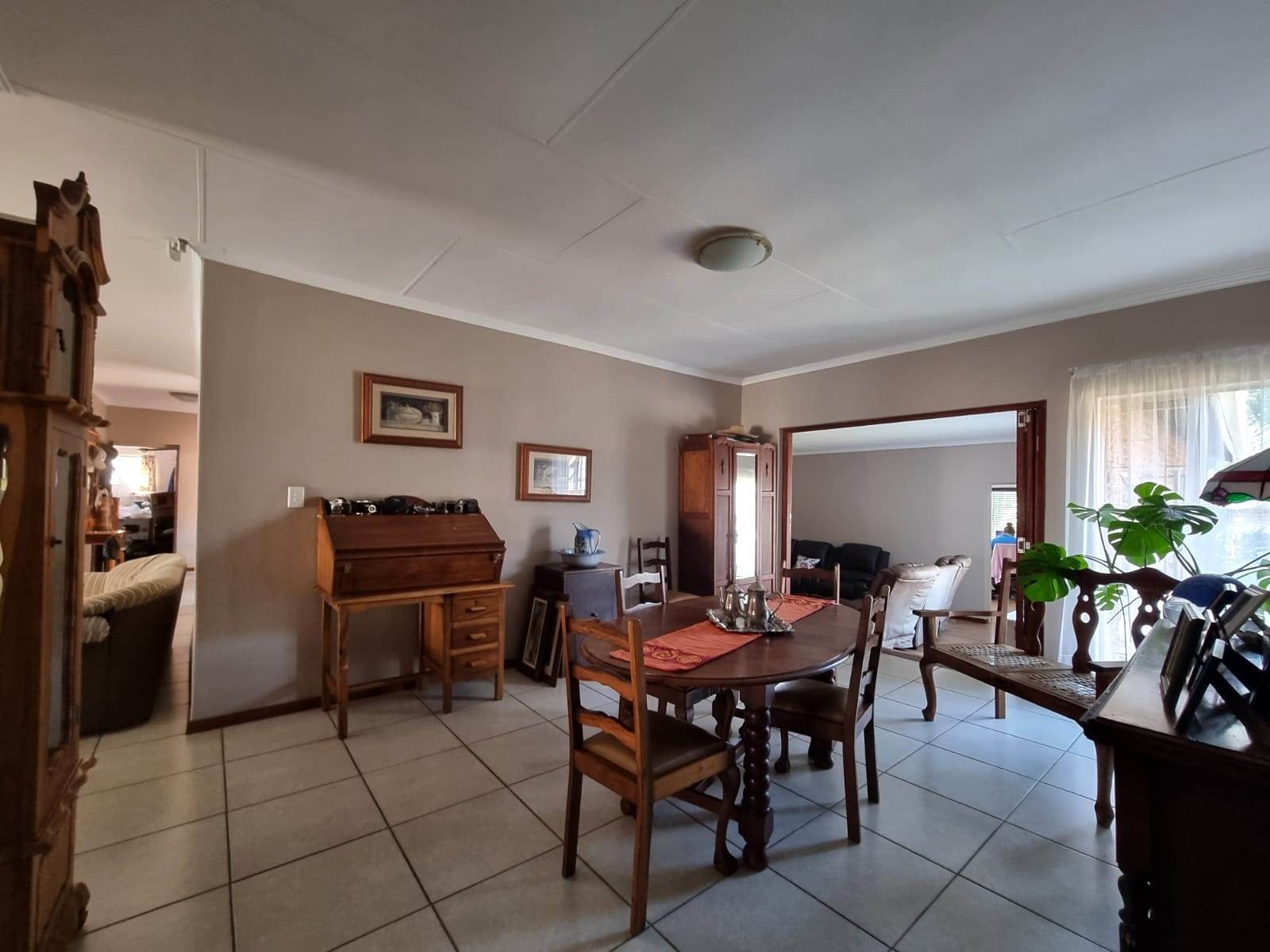 5 Bed House in Garsfontein photo number 14