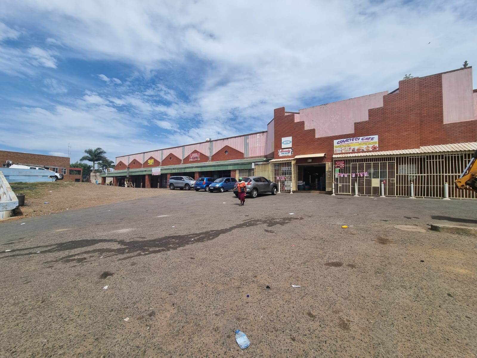 130  m² Commercial space in Empangeni Central photo number 15