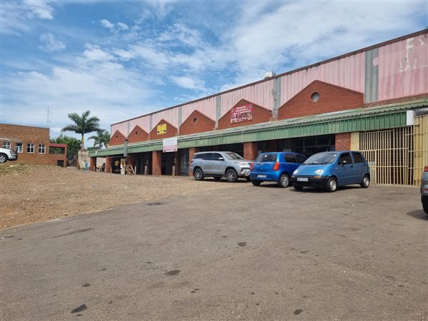 130  m² Commercial space in Empangeni Central