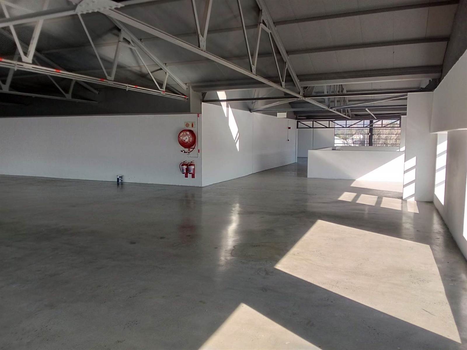 500  m² Retail Space in Diep River photo number 9