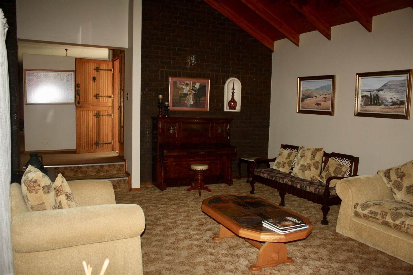 4 Bed House in Vryheid photo number 4