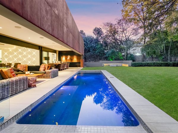 5 Bedroom House 5 Bedroom House