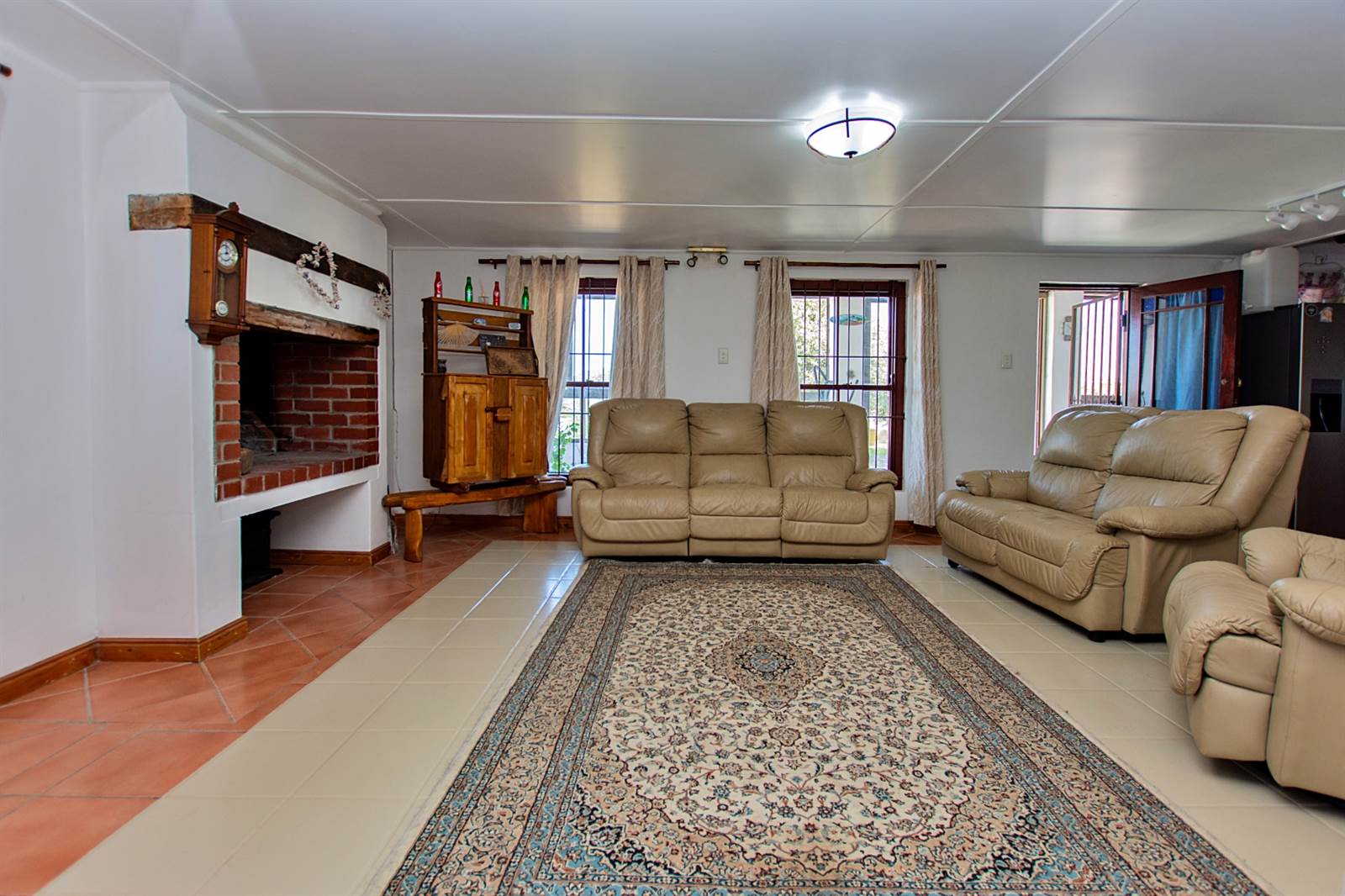 3 Bed House in Jacobsbaai photo number 4