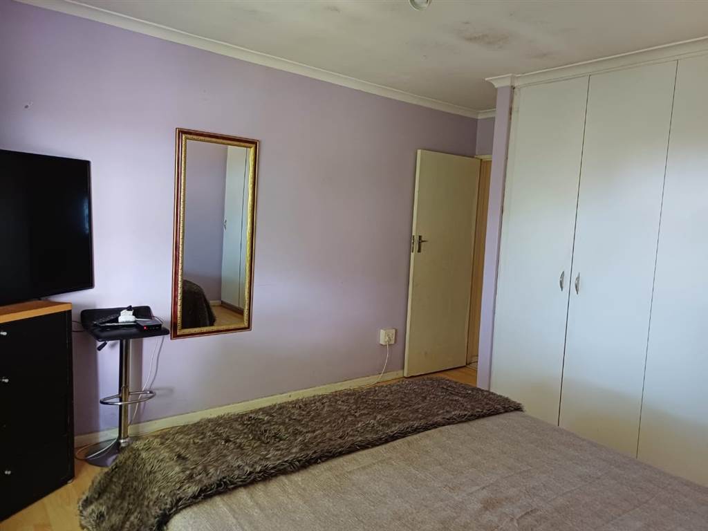 2 Bed Apartment in Belgravia photo number 5