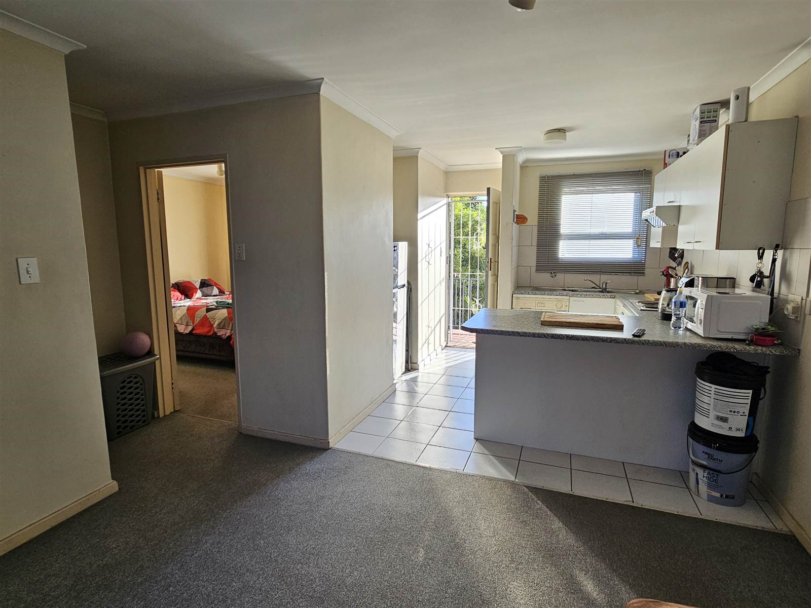 2 Bed Apartment in Oakglen photo number 2