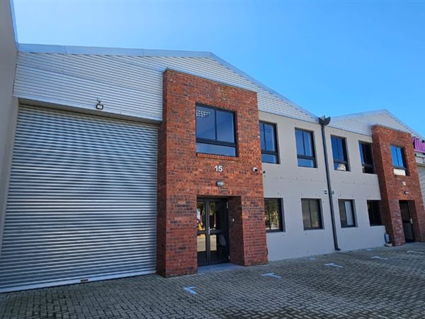 206  m² Industrial space