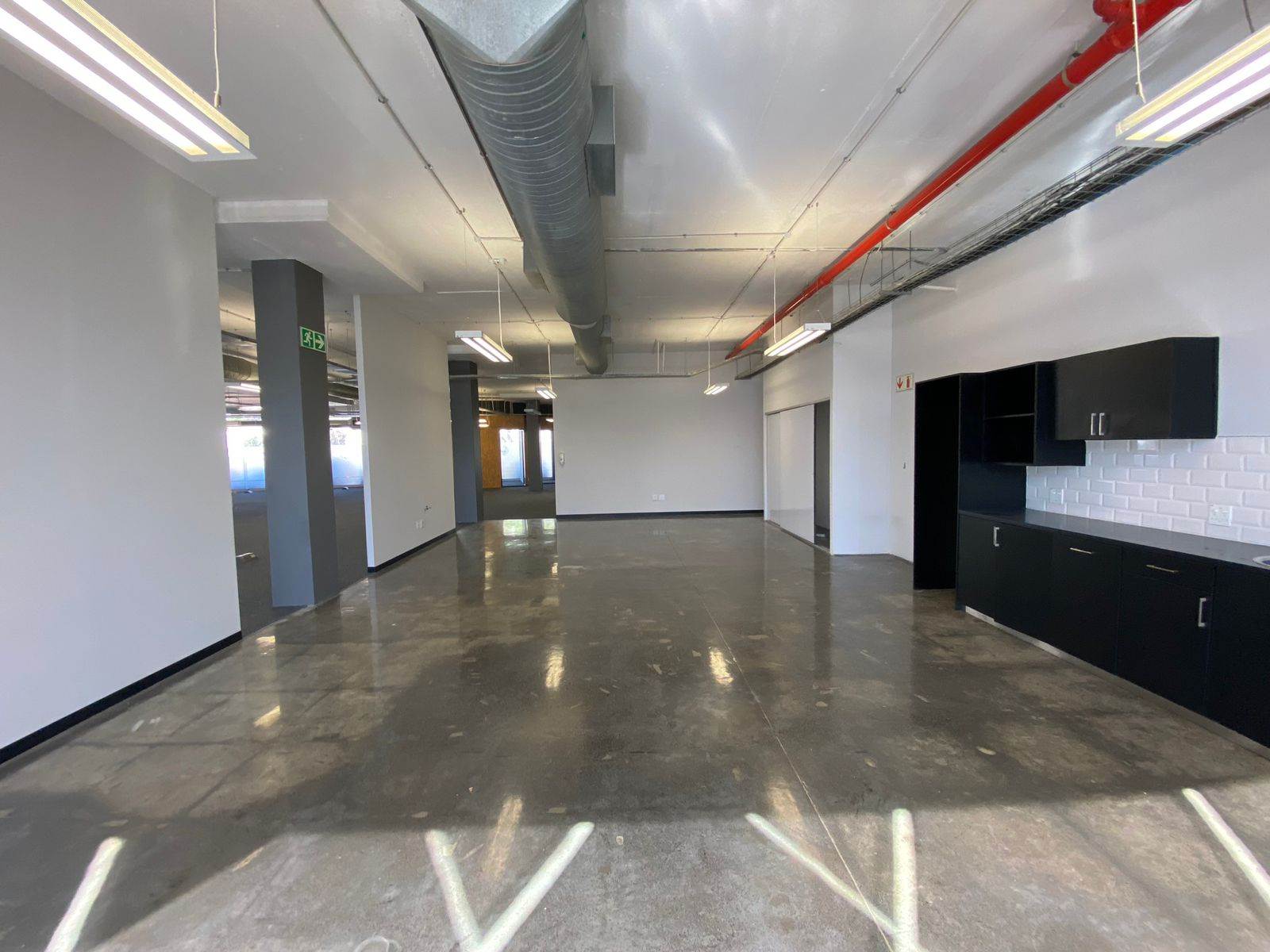 975  m² Commercial space in Paarden Eiland photo number 10