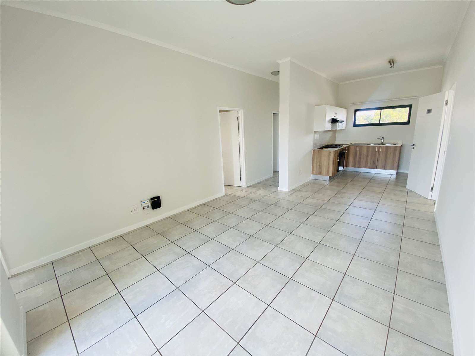 3 Bed Apartment in Boksburg East photo number 3
