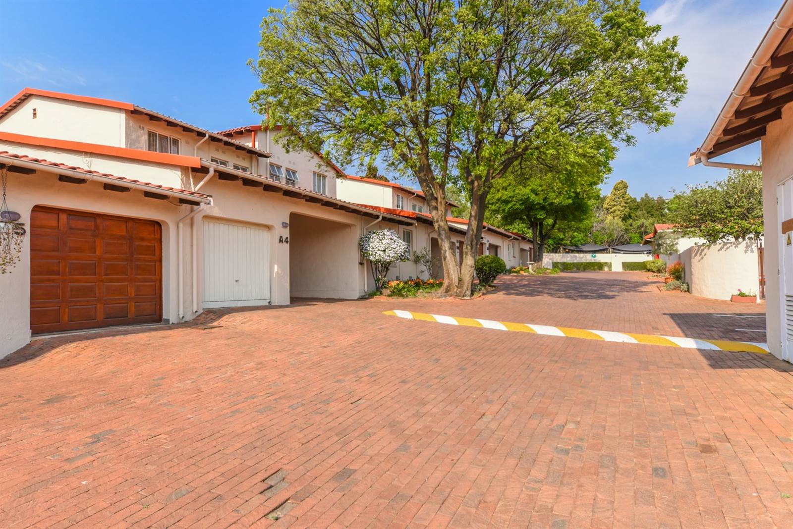 2 Bed Townhouse in Bryanston photo number 2