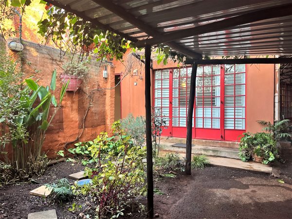 2 Bed Garden Cottage in Forest Town