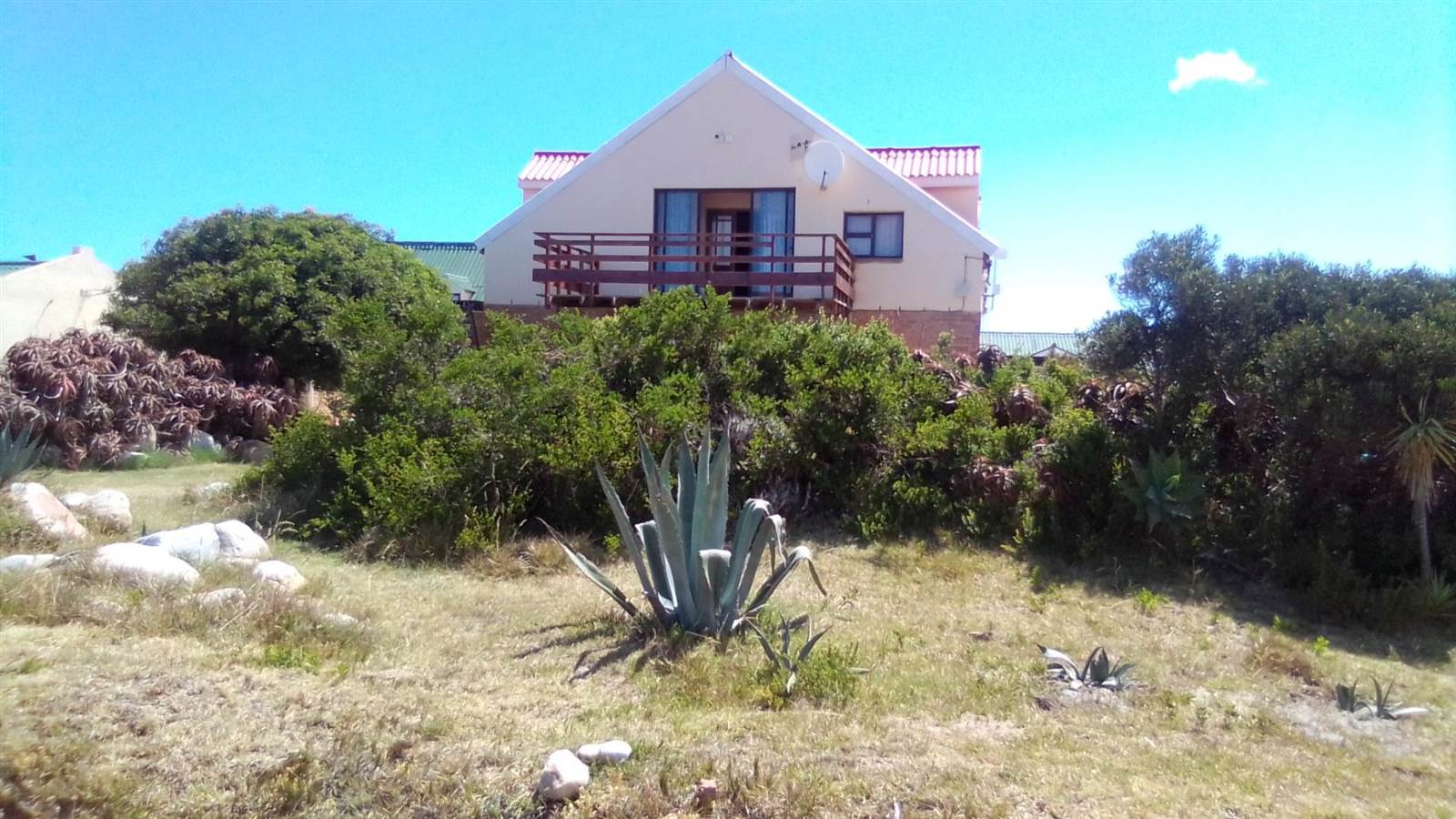 11 Bed, Bed and Breakfast in Bettys Bay photo number 1