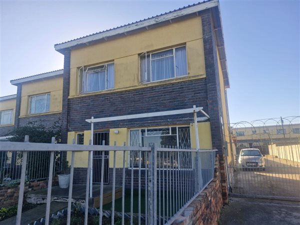 3 Bedroom Townhouse