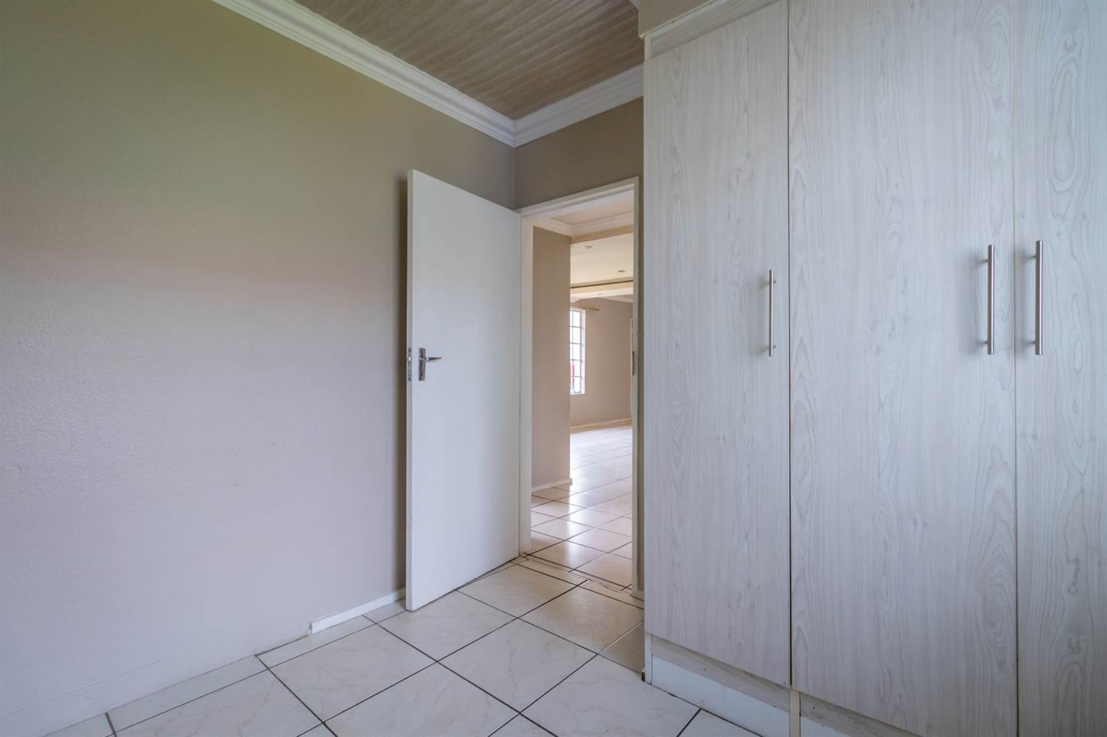 3 Bed Townhouse in Roodepoort West photo number 18