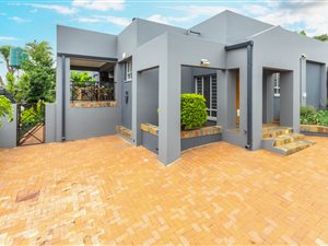6 Bed House in Villieria